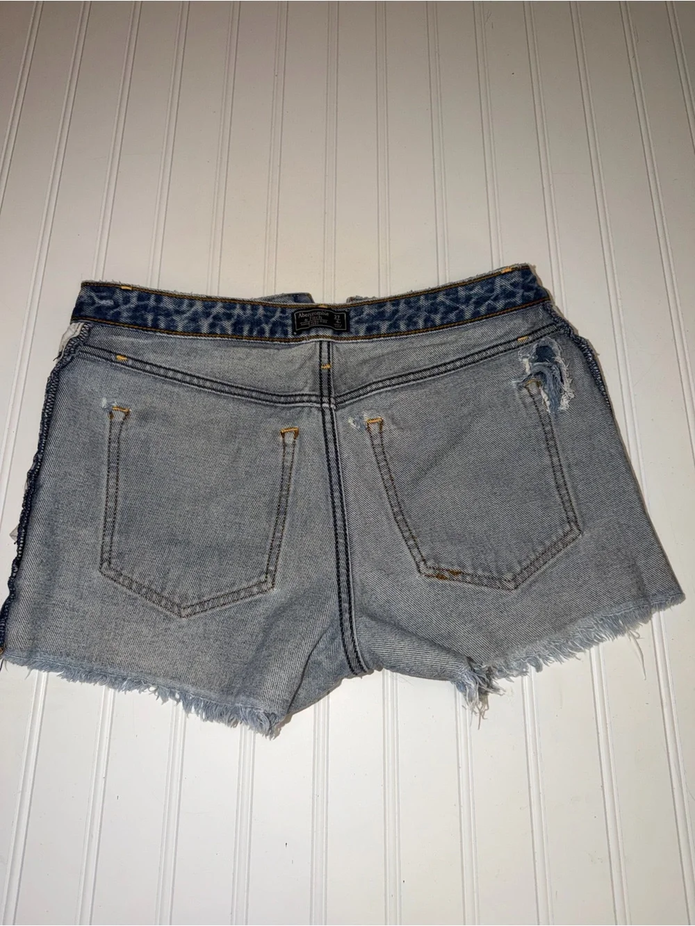 Abercrombie & Fitch Annie High Rise Denim Jean Shorts size 4R/27 Raw Hem